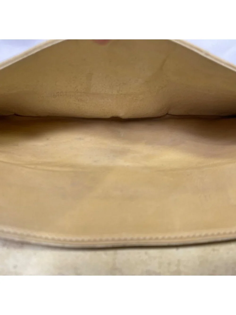 Chanel Vintage Turnlock Quilted Beige Shoulder Bag
